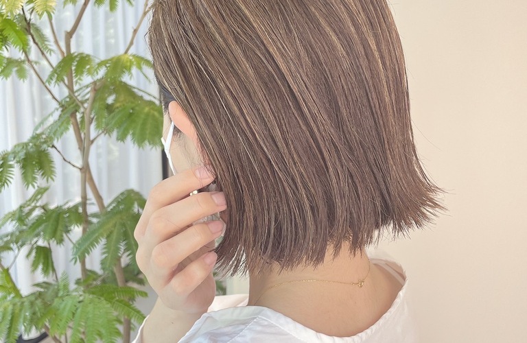 30代・40代女性のための白髪ぼかしカラーで魅力を引き出す